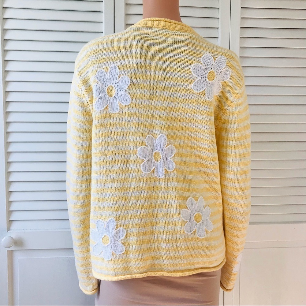 Price is firm CHRISTOPHER & BANKS Hand Embroidered Cardigan Size Large - Picture 8 of 8